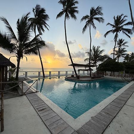 Tiki Beach Club & Resort (Adults Only) Bwejuu Eksteriør billede