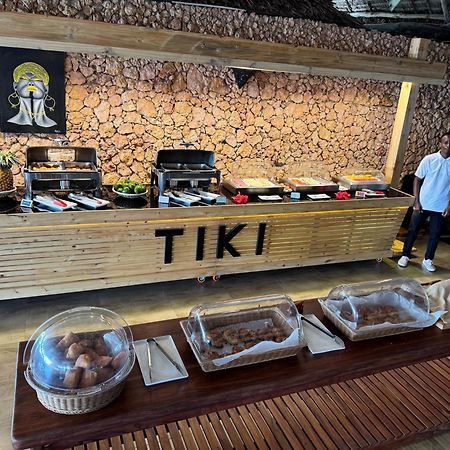 Tiki Beach Club & Resort (Adults Only) Bwejuu Eksteriør billede