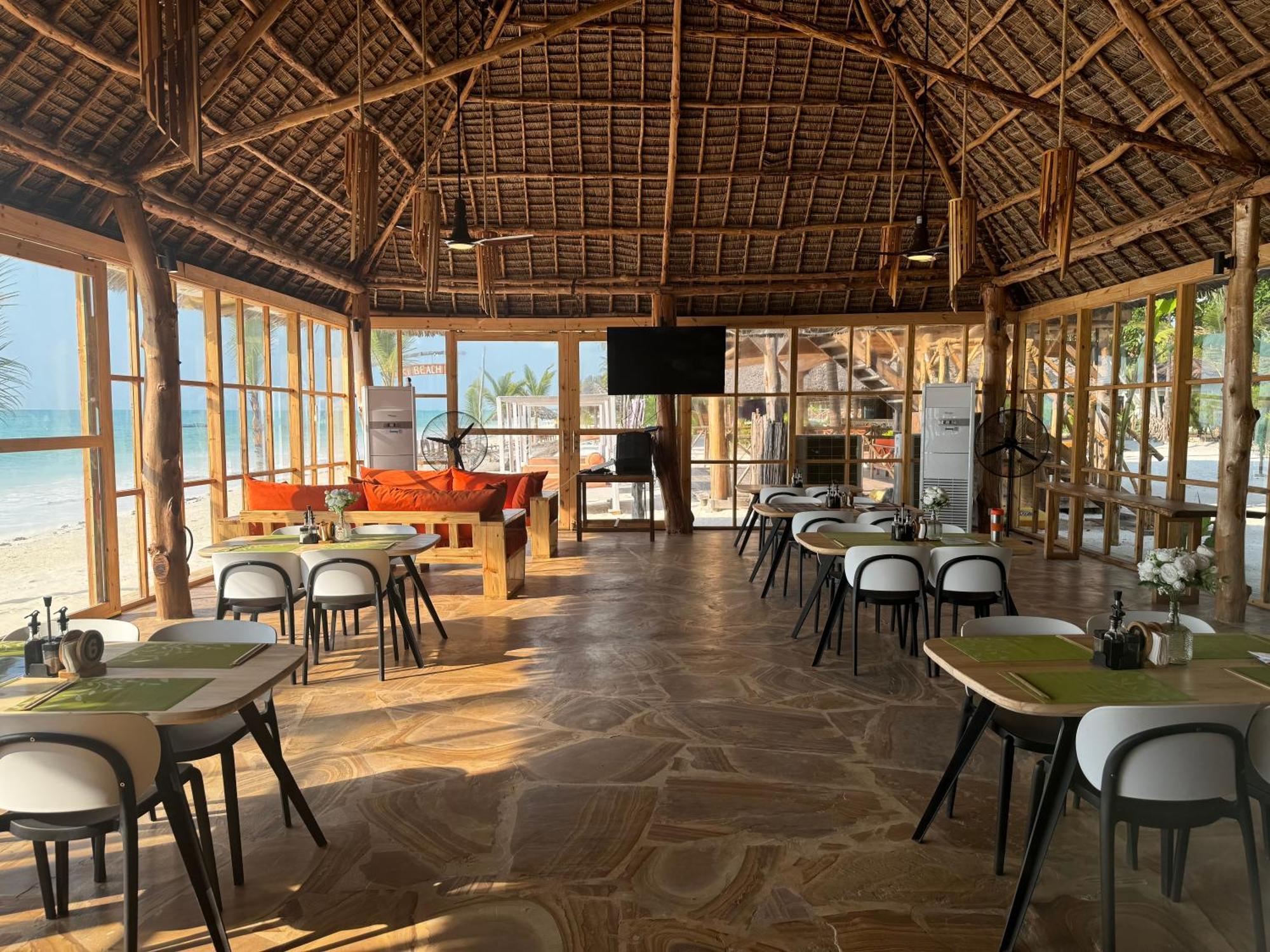 Tiki Beach Club & Resort (Adults Only) Bwejuu Eksteriør billede